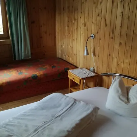 度假居 菲恩豪斯昂特布恩豪斯度假屋 *