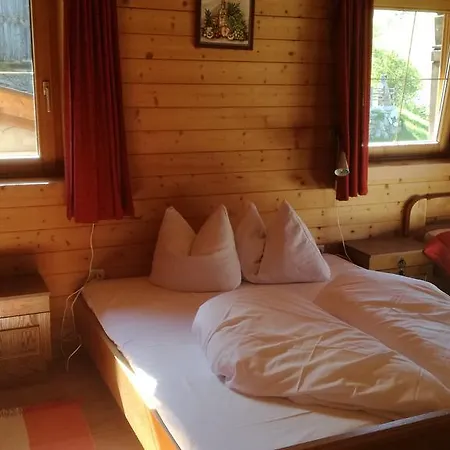 菲恩豪斯昂特布恩豪斯度假屋 * 弗林肯贝格