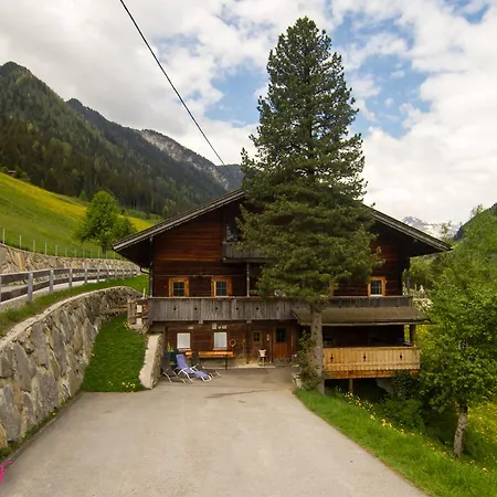 度假居 菲恩豪斯昂特布恩豪斯度假屋 *